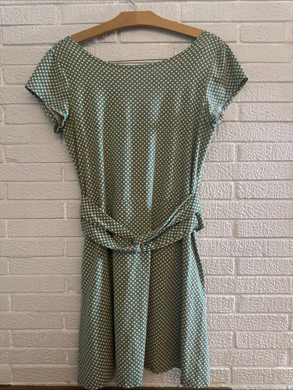 BLUE PLATYPUS FLORAL DRESS MEDIUM - Picture 2 of 5